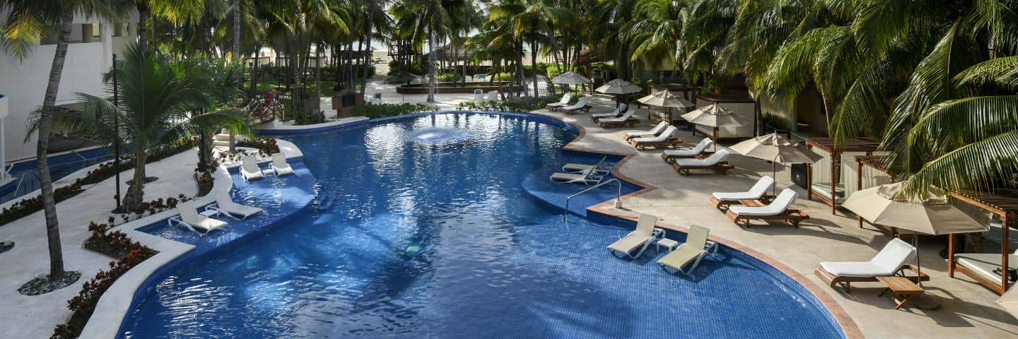 Lomas Hospitality vacation deal